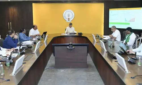 ఏఐ ఆధారిత క్రాప్.. అతిపెద్ద ప్రకృతి వ్యవసాయ క్షేత్రంగా ఏపీ : అధికారులతో సీఎం సమీక్ష