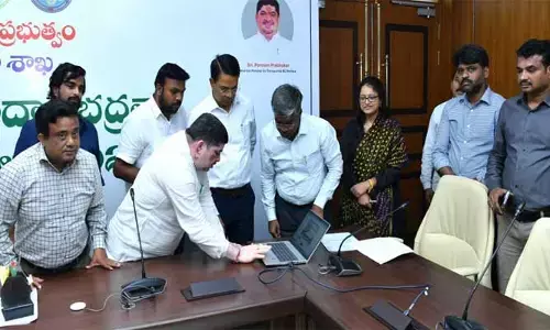 సచివాలయంలో రోడ్డు భద్రతా ప్రతిజ్ఞా వెబ్సైట్ ప్రారంభం