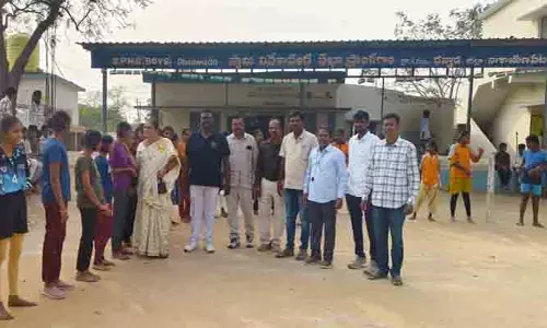 క్రీడ‌ల్లో రాణించాలి : డీవైఎస్ఓ వెంక‌టేష్ శెట్టి