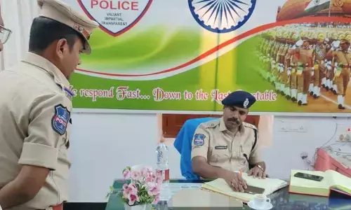 నేరేడుచర్ల పోలీస్ స్టేషన్‌ ను ఆకస్మికంగా తనిఖీ చేసిన ఎస్పీ