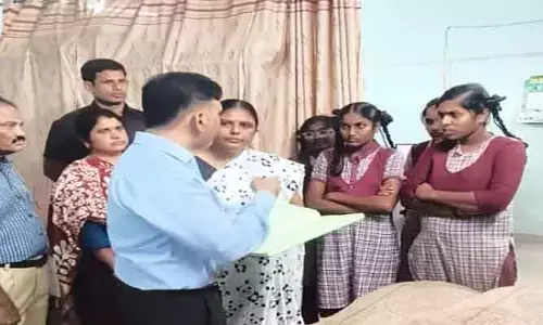 విద్యార్థుల‌కు నాణ్య‌మైన భోజ‌నాన్ని అందించాలి : క‌లెక్ట‌ర్ చంద్ర‌శేఖ‌ర్