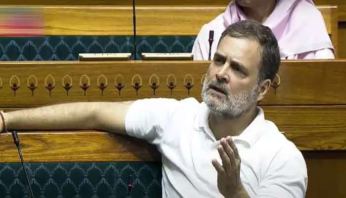 ప్రధాని మోడీకి ఆ ధైర్యం లేదు.. నరవాణే పుస్తకంతో రాహుల్ గాంధీ సవాల్ ప్రధాని మోడీకి ఆ ధైర్యం లేదు.. నరవాణే పుస్తకంతో రాహుల్ గాంధీ సవాల్