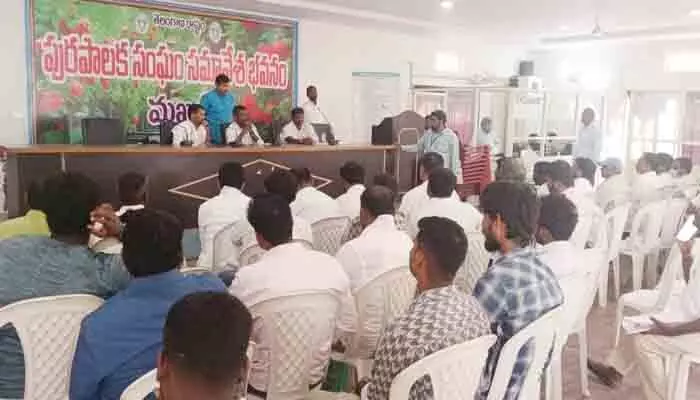 ఆరు వారాల్లో మున్సిపల్ ఎన్నికల ఖర్చుల లెక్క ఇవ్వకుంటే వేటు తప్పదు ఆరు వారాల్లో మున్సిపల్ ఎన్నికల ఖర్చుల లెక్క ఇవ్వకుంటే వేటు తప్పదు