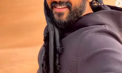 షాకింగ్ లుక్‌లో దర్శనమిచ్చిన స్టార్ హీరో.. హాట్ టాపిక్‌గా మారిన ఫొటో