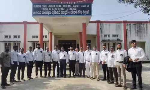 న్యాయవాదుల రక్షణ కోసం ప్రత్యేక చట్టాన్ని అమలు చేయాలి