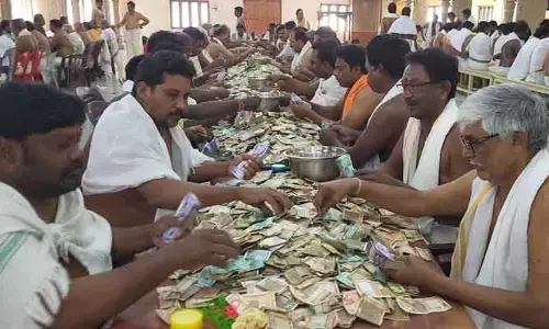 భారీగా సత్యదేవుడి హుండీ ఆదాయం