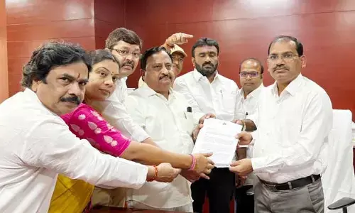 సీఎం రేవంత్‌పై చర్యలు తీసుకోవాలి: ఎన్నికల కమిషన్‌కు ఫిర్యాదు