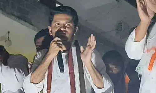 బండి సంజయ్, కౌశిక్ రెడ్డిల‌పై కాంగ్రెస్ నేత హాట్ కామెంట్స్‌