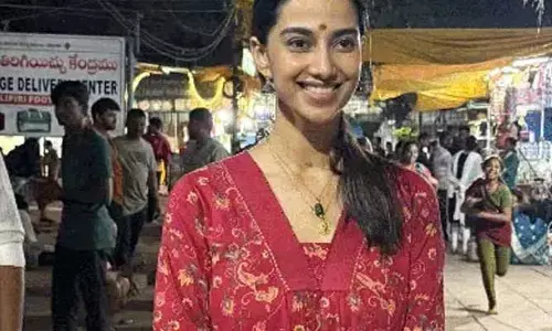 కాలినడకన శ్రీవారిని దర్శించుకున్న స్టార్ హీరోయిన్.. వీడియో వైరల్