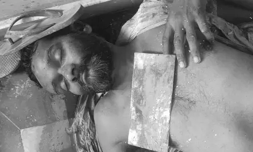 అక్రమ నిర్మాణ ఇంటిలో వ్యక్తి దారుణ హత్య?
