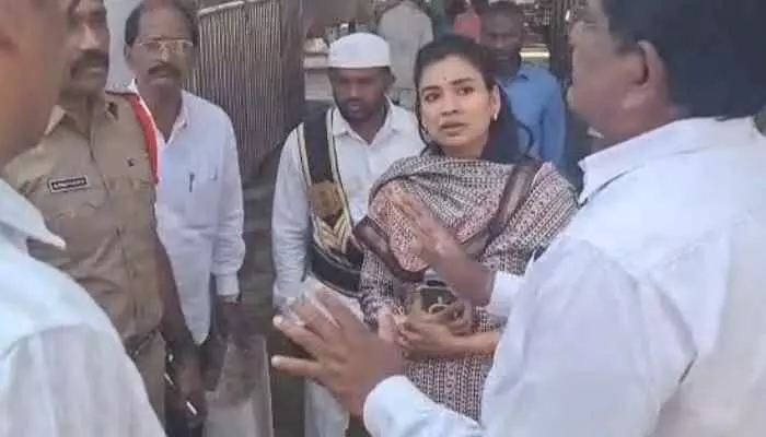 మహా శివరాత్రి..వేములవాడ వెళ్లే వారికి అలర్ట్..! మహా శివరాత్రి..వేములవాడ వెళ్లే వారికి అలర్ట్..!