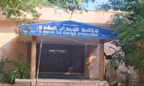 పేదవాడి మెతుకు కార్డుపై అధికారుల నిర్లక్ష్యం