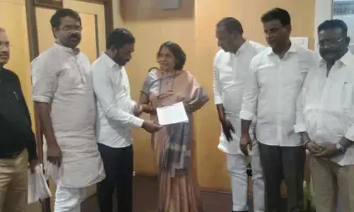 లాల్‌గడ్ మలక్‌పేట ఘటన..బీఆర్ఎస్ ఫిర్యాదు