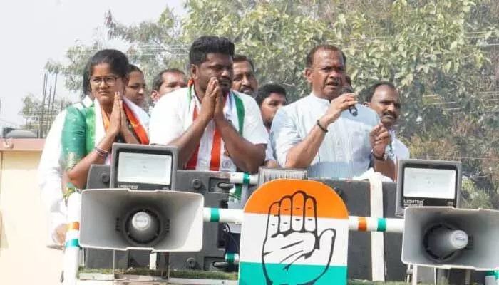 దత్తత తీసుకొని అభివృద్ధి చేస్తా.. ‘మున్సిపల్’ ప్రచారంలో మంత్రి కోమటిరెడ్డి కీలక ప్రకటన దత్తత తీసుకొని అభివృద్ధి చేస్తా.. ‘మున్సిపల్’ ప్రచారంలో మంత్రి కోమటిరెడ్డి కీలక ప్రకటన