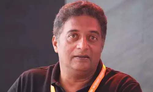 ప్రకాష్ రాజ్‌కు బిగ్ షాక్.. పాన్ ఇండియా స్టార్ మూవీ నుంచి అవుట్.. విభేదాలే కారణమా!