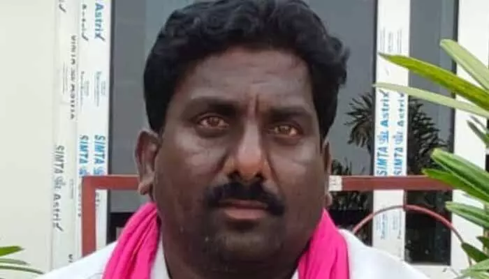 గుర్తు తెలియని వాహనం ఢీ కొని వ్యక్తి మృతి గుర్తు తెలియని వాహనం ఢీ కొని వ్యక్తి మృతి