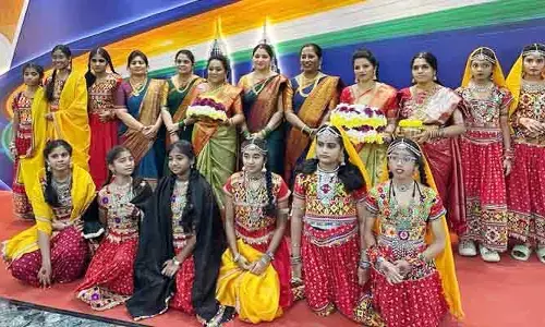 మలేషియాలో మోదీకి ఘన స్వాగతం.. వేదికపై అదరగొట్టిన తెలంగాణ కళాకారులు