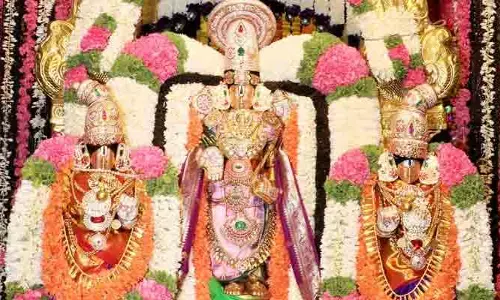 Tirumala: తిరుమల వెళ్లే భక్తులకు అలర్ట్.. 18 కంపార్ట్‌మెంట్లు ఫుల్