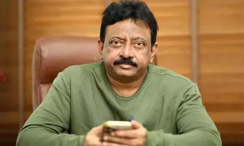 సోషల్ మీడియాను బ్యాన్ చేస్తే పిల్లలు వెనుకబడిపోతారు.. ఘజియాబాద్ ఘటనపై ఆర్జీవీ సంచలన పోస్ట్!