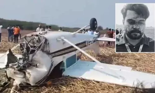 Flight Crash: కుప్పకూలిన చార్టర్డ్ ఫ్లయిట్.. పైలట్, ట్రైనీకి తీవ్ర గాయాలు
