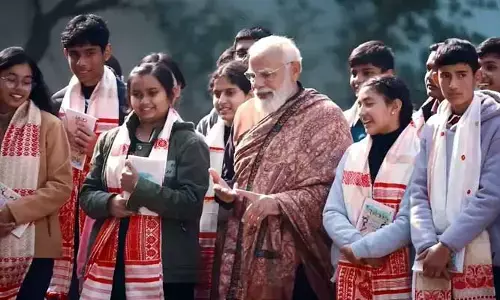 ఎగ్జామ్స్‌కు ప్రిపేర్ అయ్యే విద్యార్థులకు మోడీ మోటివేషన్.. ఓ స్టూడెంట్ అడిగిన ప్రశ్నకు క్రేజీ ఆన్సర్