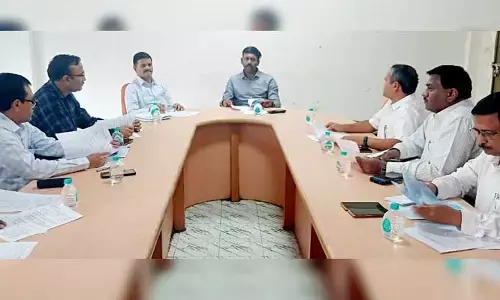 ఎక్సైజ్ ఉద్యోగులకు 10 శాతం రుణ వడ్డీ