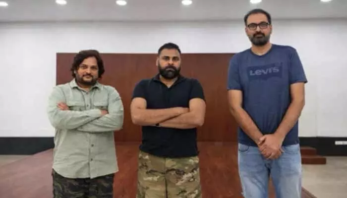 పవన్ కళ్యాణ్కు తమ్ముడిగా టాలీవుడ్ యంగ్ హీరో.. థియేటర్స్ దద్దరిల్లాల్సిందే! పవన్ కళ్యాణ్కు తమ్ముడిగా టాలీవుడ్ యంగ్ హీరో.. థియేటర్స్ దద్దరిల్లాల్సిందే!