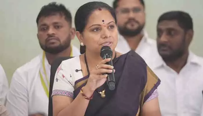 మెజారిటీ మున్సిపాలిటీల్లో హంగ్ పక్కా.. తెలంగాణ జాగృతి చీఫ్ కవిత కీలక వ్యాఖ్యలు మెజారిటీ మున్సిపాలిటీల్లో హంగ్ పక్కా.. తెలంగాణ జాగృతి చీఫ్ కవిత కీలక వ్యాఖ్యలు
