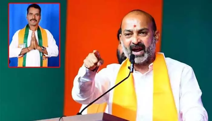 Bandi Sanjay: మా సహనాన్ని పిరికితనంగా భావించొద్దు.. మహదేవప్ప మరణంపై బండి ఫైర్ Bandi Sanjay: మా సహనాన్ని పిరికితనంగా భావించొద్దు.. మహదేవప్ప మరణంపై బండి ఫైర్