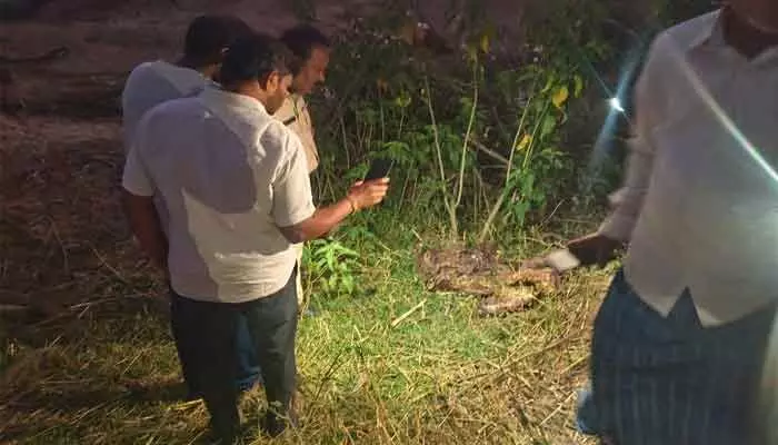 చందాపూర్ వాగు శివారులో మహిళా అస్తికలు గుర్తింపు చందాపూర్ వాగు శివారులో మహిళా అస్తికలు గుర్తింపు