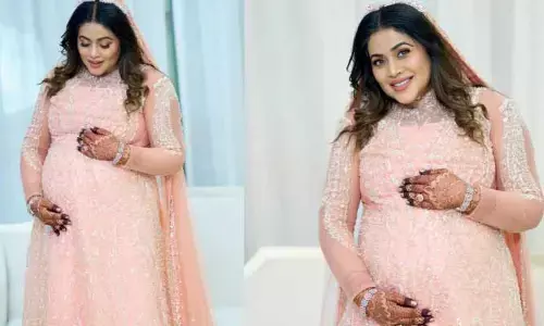 బేబీ బంప్ ఫొటోలు షేర్ చేస్తూ ఎమోషనల్ పోస్ట్ పెట్టిన పూర్ణ
