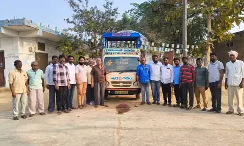 దాత సహకారంతో గ్రామ పంచాయతీకి స్వర్గరథం