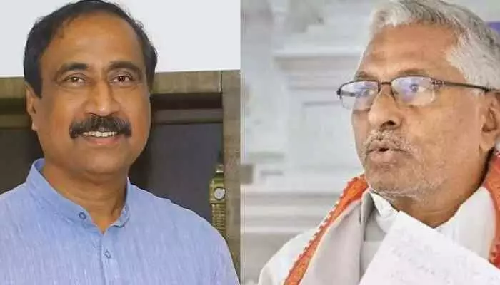 జగిత్యాల కాంగ్రెస్లో ‘ఇంటి పోరు’ జగిత్యాల కాంగ్రెస్లో ‘ఇంటి పోరు’