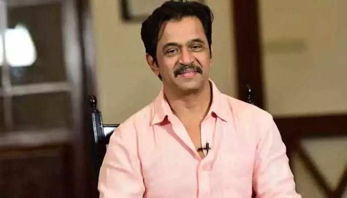 తెలుగువాళ్లు అందరూ నన్ను తమ వాడిలా చూస్తారు.. హీరో అర్జున్ ఎమోషనల్ తెలుగువాళ్లు అందరూ నన్ను తమ వాడిలా చూస్తారు.. హీరో అర్జున్ ఎమోషనల్