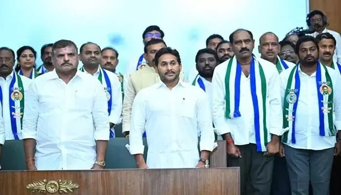 అసెంబ్లీ అంటేనే వెన్నులో వణుకు! అసెంబ్లీ అంటేనే వెన్నులో వణుకు!