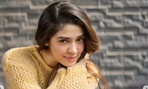 సూర్యుడిని కిస్ చేసిన ఆ క్షణం ఎంతో హ్యాపీగా ఉంది.. కీర్తి శెట్టి ఇంట్రెస్టింగ్ పోస్ట్