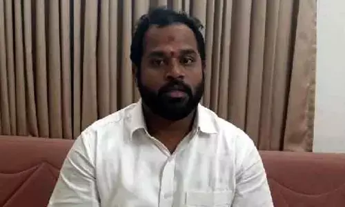 కన్నూమిన్నూ కానడంలేదు: అరవ శ్రీధర్‌పై జనసేన ఎమ్మెల్యేల అసహనం