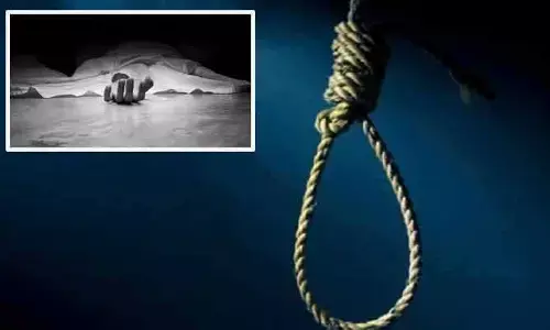 ఉరేసుకుని వ్యక్తి మృతి