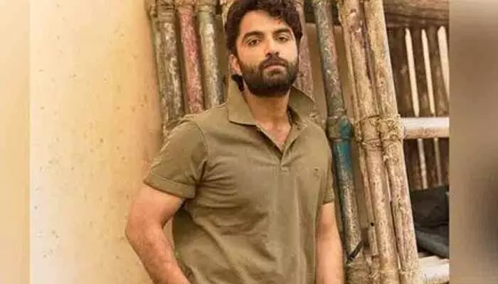పడటం తప్పు కాదు, పడ్డాక లేవకపోవడమే తప్పు.. విశ్వక్ సేన్ ఎమోషనల్ కామెంట్స్ పడటం తప్పు కాదు, పడ్డాక లేవకపోవడమే తప్పు.. విశ్వక్ సేన్ ఎమోషనల్ కామెంట్స్