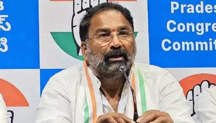 మక్తల్ ఘటనపై బీజేపీ దుష్ప్రచారం చేస్తోంది: మంత్రి వాకిటి శ్రీహరి ఆగ్రహం మక్తల్ ఘటనపై బీజేపీ దుష్ప్రచారం చేస్తోంది: మంత్రి వాకిటి శ్రీహరి ఆగ్రహం