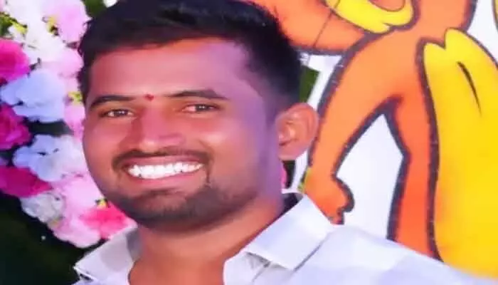 కడుపునొప్పి భరించలేక యువకుడు ఆత్మహత్య కడుపునొప్పి భరించలేక యువకుడు ఆత్మహత్య