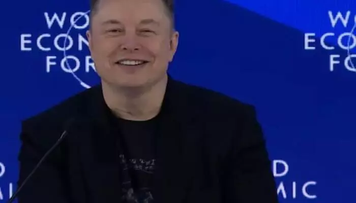 Elon Musk: ఏలియన్స్ కోసం ఎలన్ మస్క్ వేట Elon Musk: ఏలియన్స్ కోసం ఎలన్ మస్క్ వేట