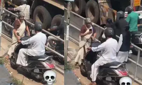 రూల్స్ బ్రేక్ చేసిన వాహ‌న‌దారుడు..ఇచ్చిప‌డేసిన‌ వృద్ధురాలు