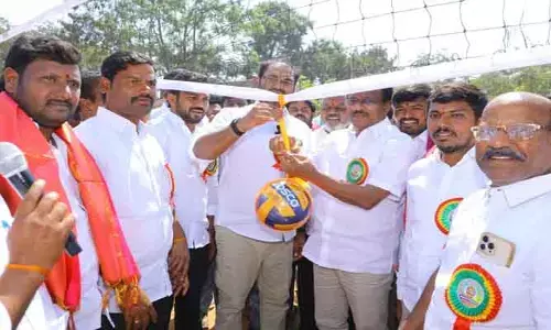 అనిరుధ్ రెడ్డి-ల‌క్ష్మారెడ్డి రాజ‌కీయ ర‌గ‌డ‌కు రాజాపూర్ లో కూల్ బ్రేక్