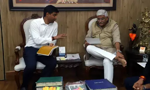 కేంద్ర మంత్రి గజేంద్ర సింగ్ షెకావత్‌తో టీడీపీ ఎంపీ భేటీ