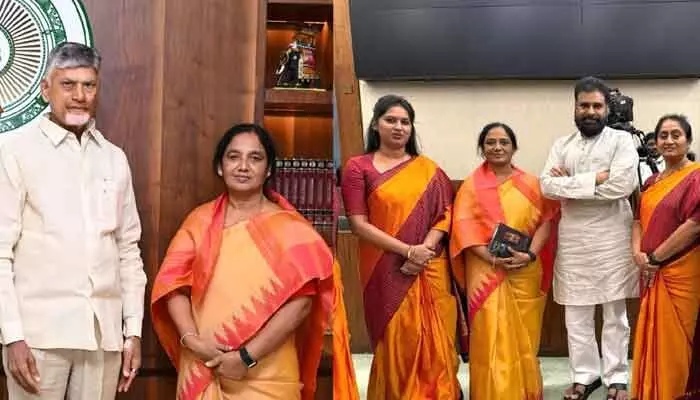 సీమ స్థితిగతులు మార్చేలా బడ్జెట్.. సీఎం, డిప్యూటీ సీఎంకు కృతజ్ఞతలు సీమ స్థితిగతులు మార్చేలా బడ్జెట్.. సీఎం, డిప్యూటీ సీఎంకు కృతజ్ఞతలు