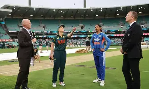 AUSW vs INDW: మొదటి టీ20లో టాస్ గెలిచి బౌలింగ్ ఎంచుకున్న భారత్