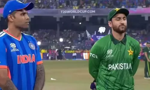 India vs Pakistan: ఉత్కంఠ పోరు షురూ.. టాస్ గెలిచి ఫీల్డింగ్ ఎంచుకున్న పాకిస్తాన్