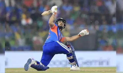 India vs Pakistan : పాక్‌కు చుక్కలు చూపించిన ఇషాన్ కిషన్.. యువీ రికార్డు బ్రేక్..!