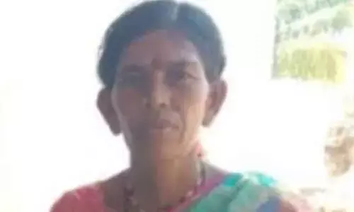సిలిండర్ పేలి గాయపడిన గృహిణి మృతి